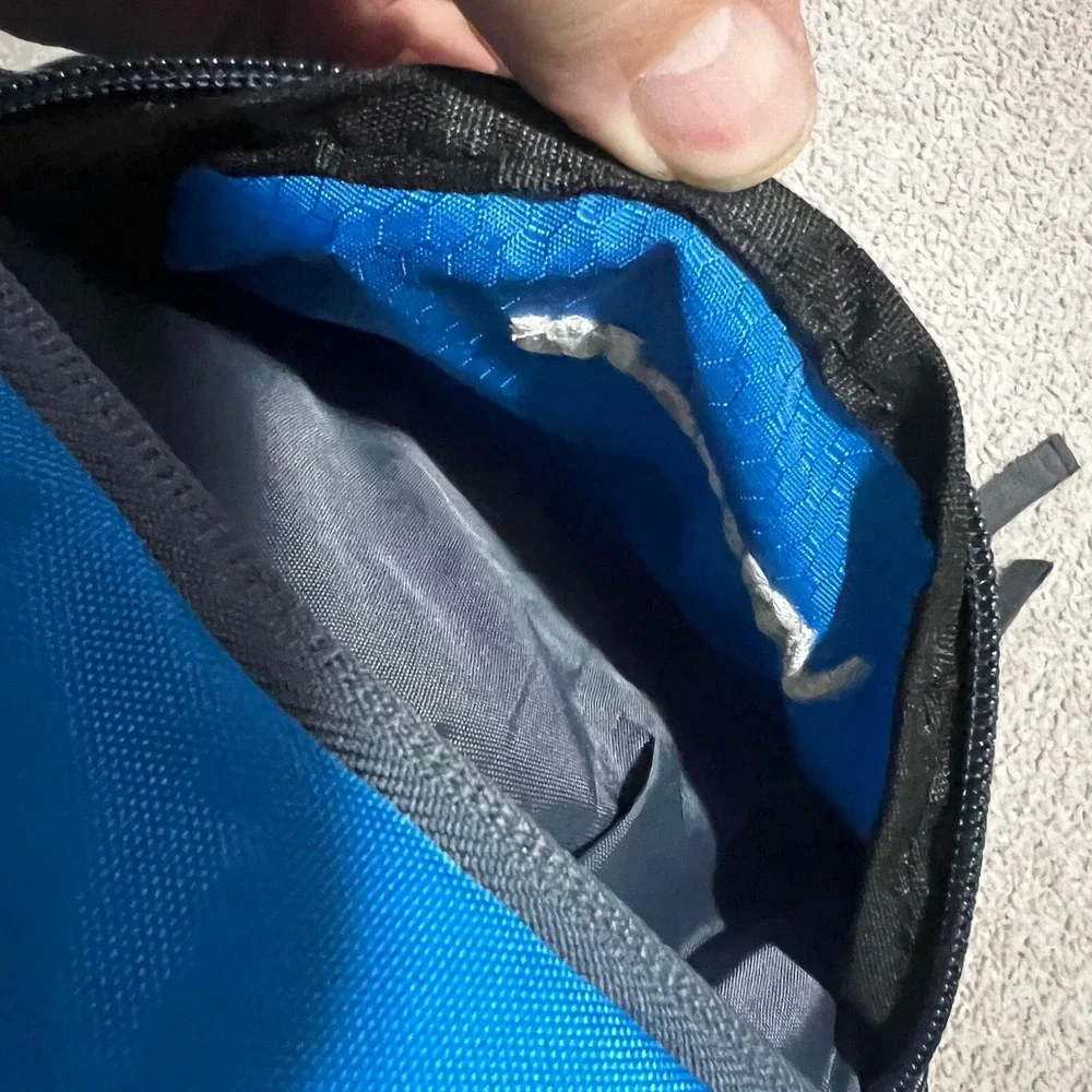 Vibrelli Water Hydration Bag/Backpack 2.0L, W/Adjustable Straps & Cargo Net Blue